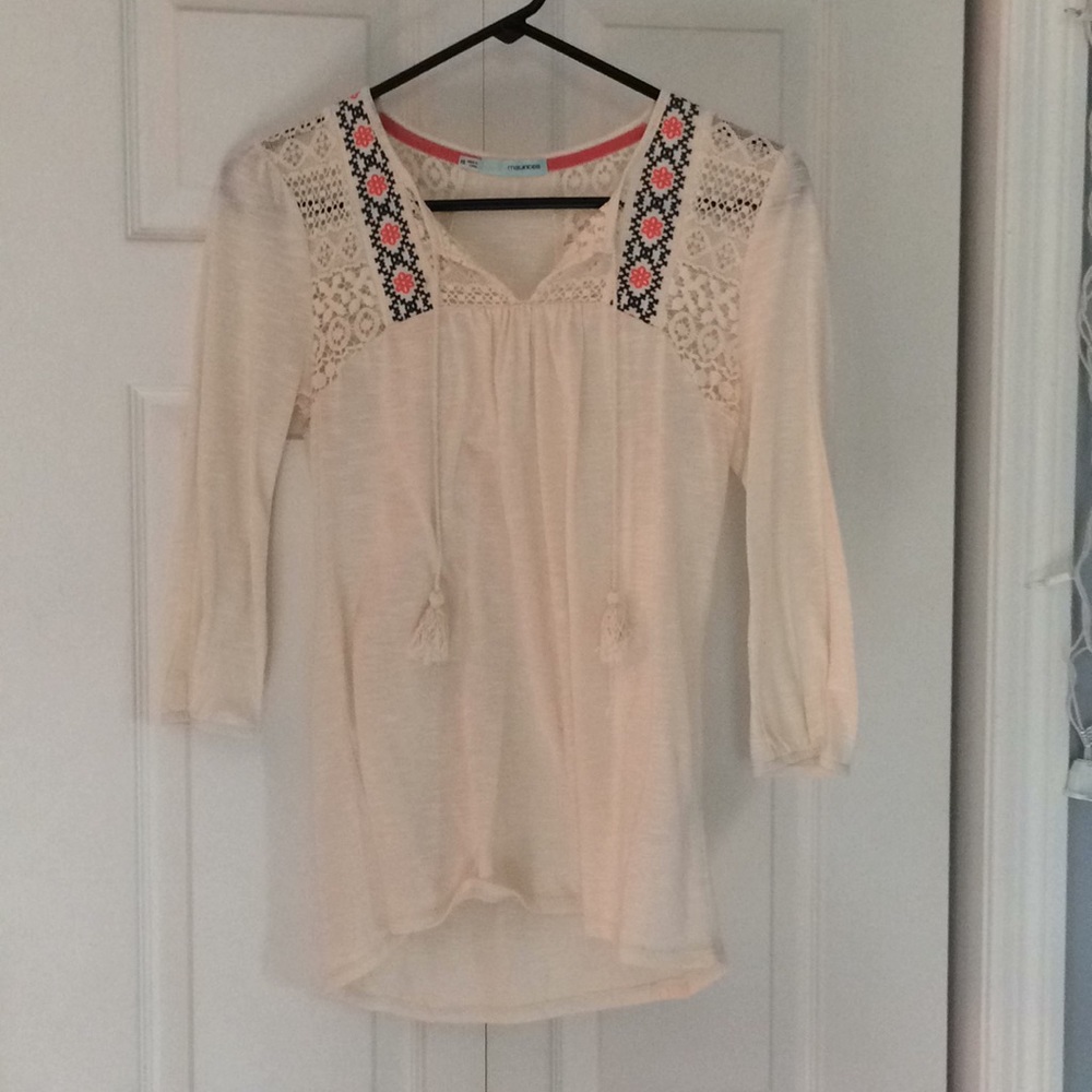 Maurices top, with lace. Coral and blue design